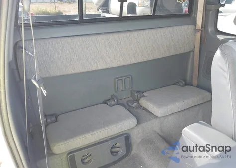 1999 Toyota Tacoma из США, поврежденный, VIN 4TAWN72N6XZ421378